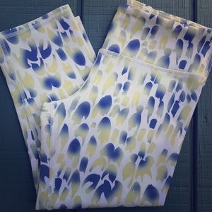 ALO Capri Yoga pants